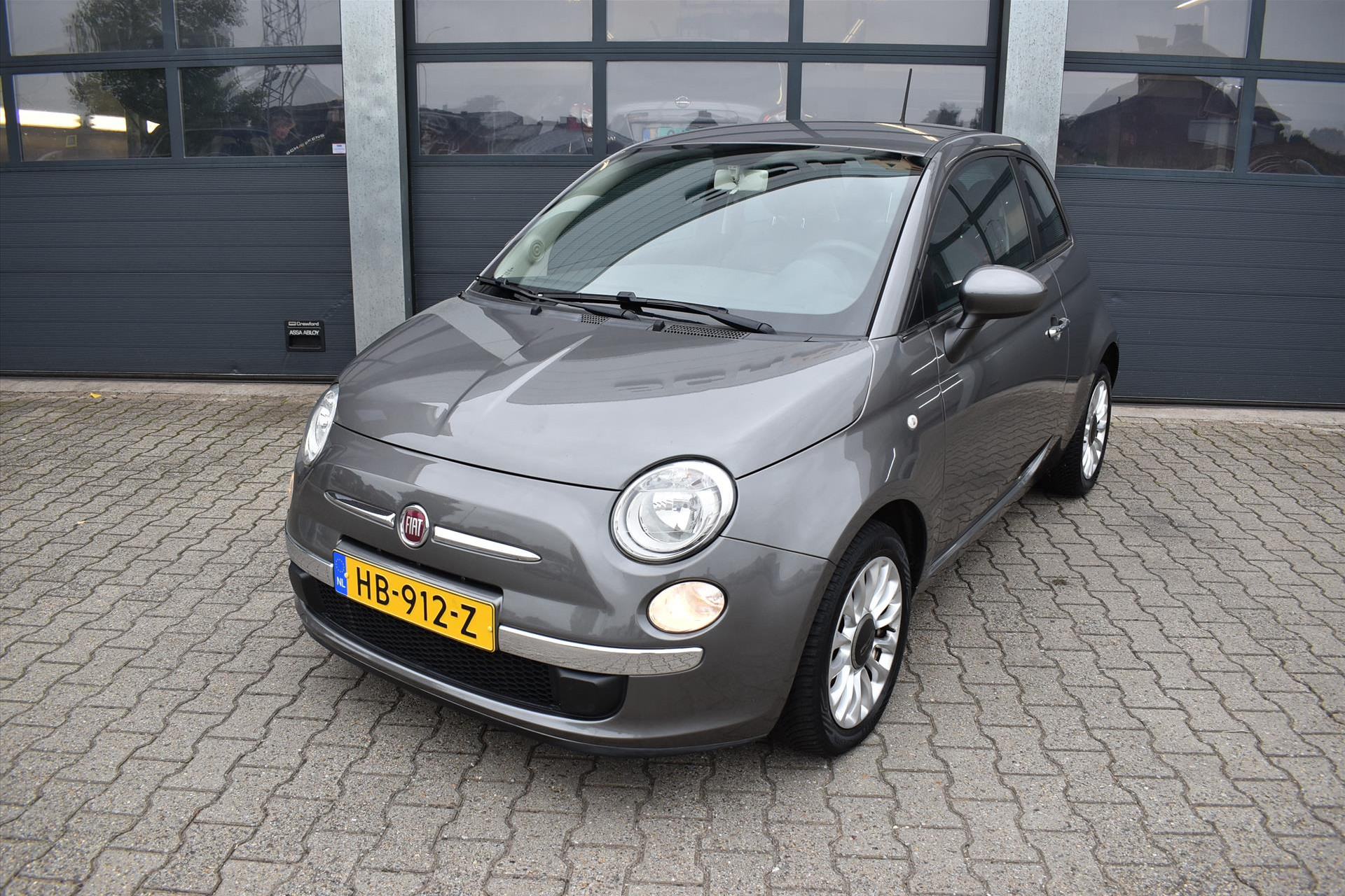 46915126-25.jpg