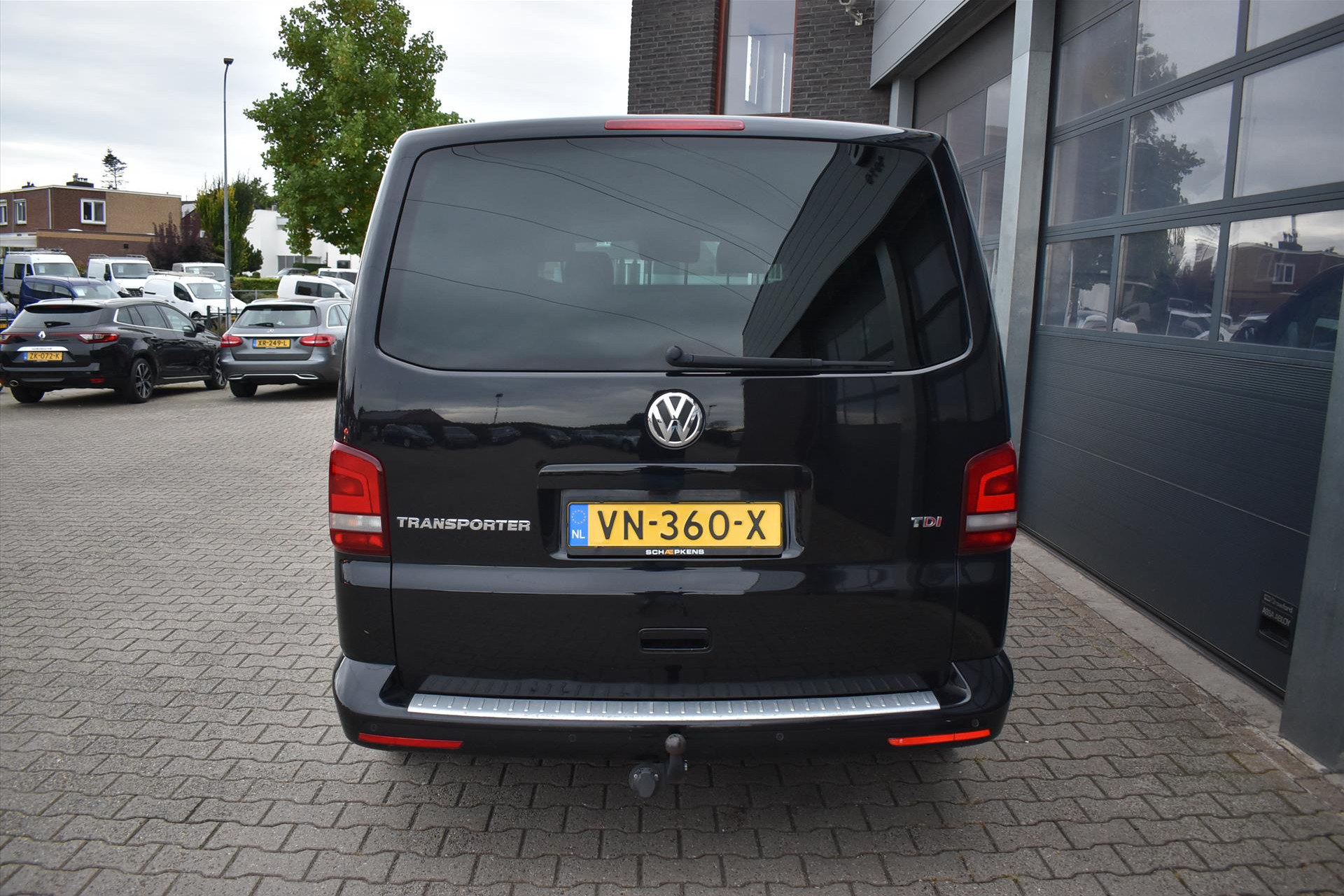 39842039-14.jpg