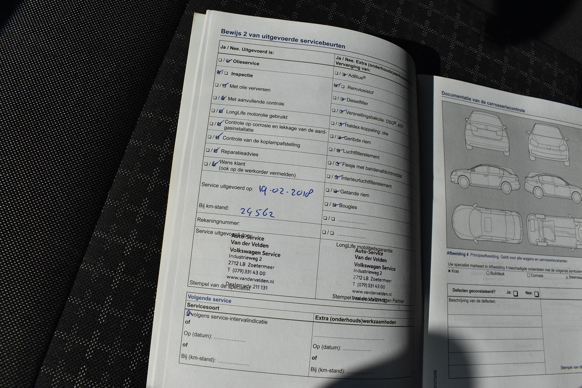 42913572-10.jpg