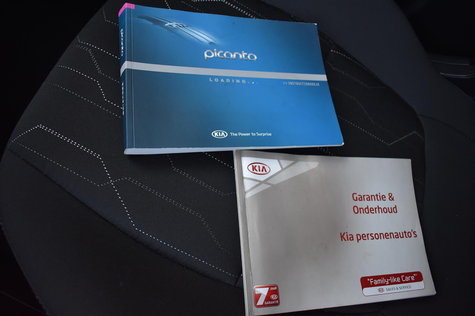 43928889-8.jpg