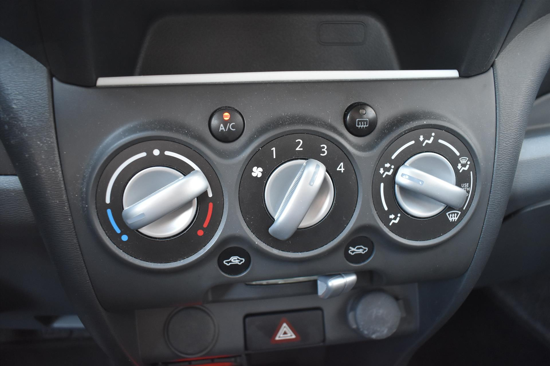 44006311-20.jpg