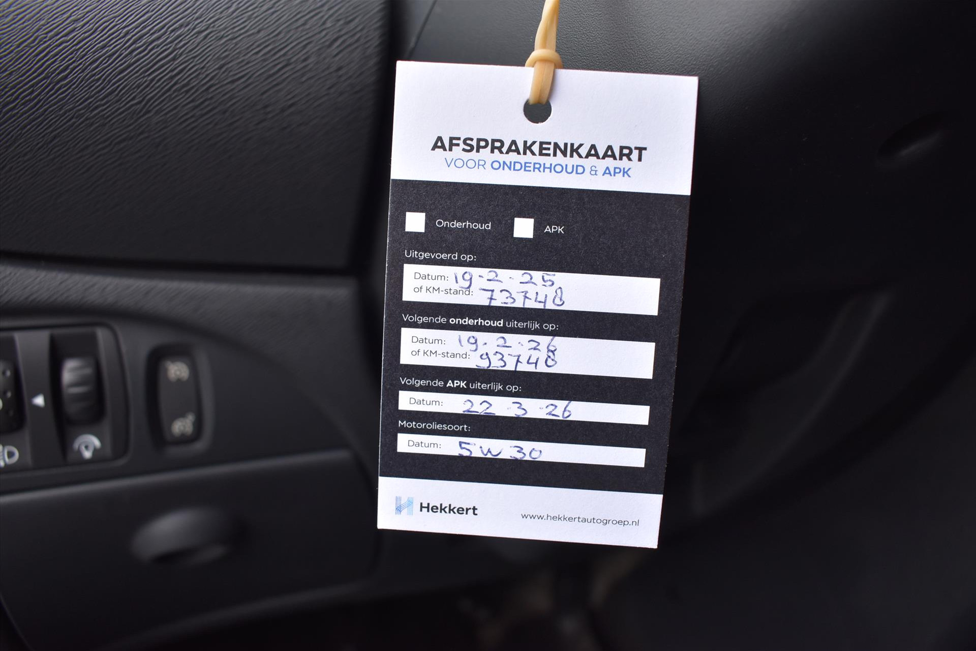 44244711-7.jpg