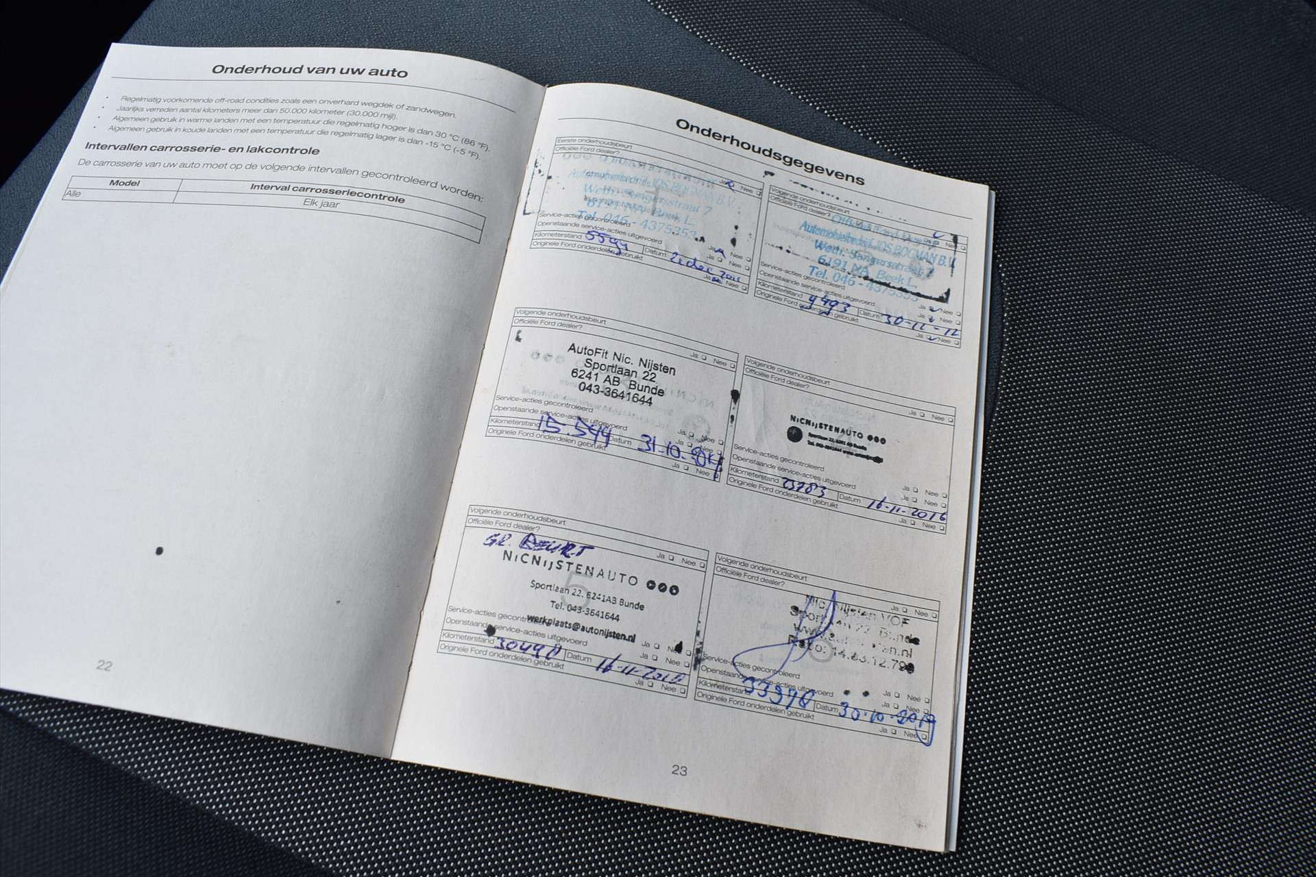 44413179-10.jpg