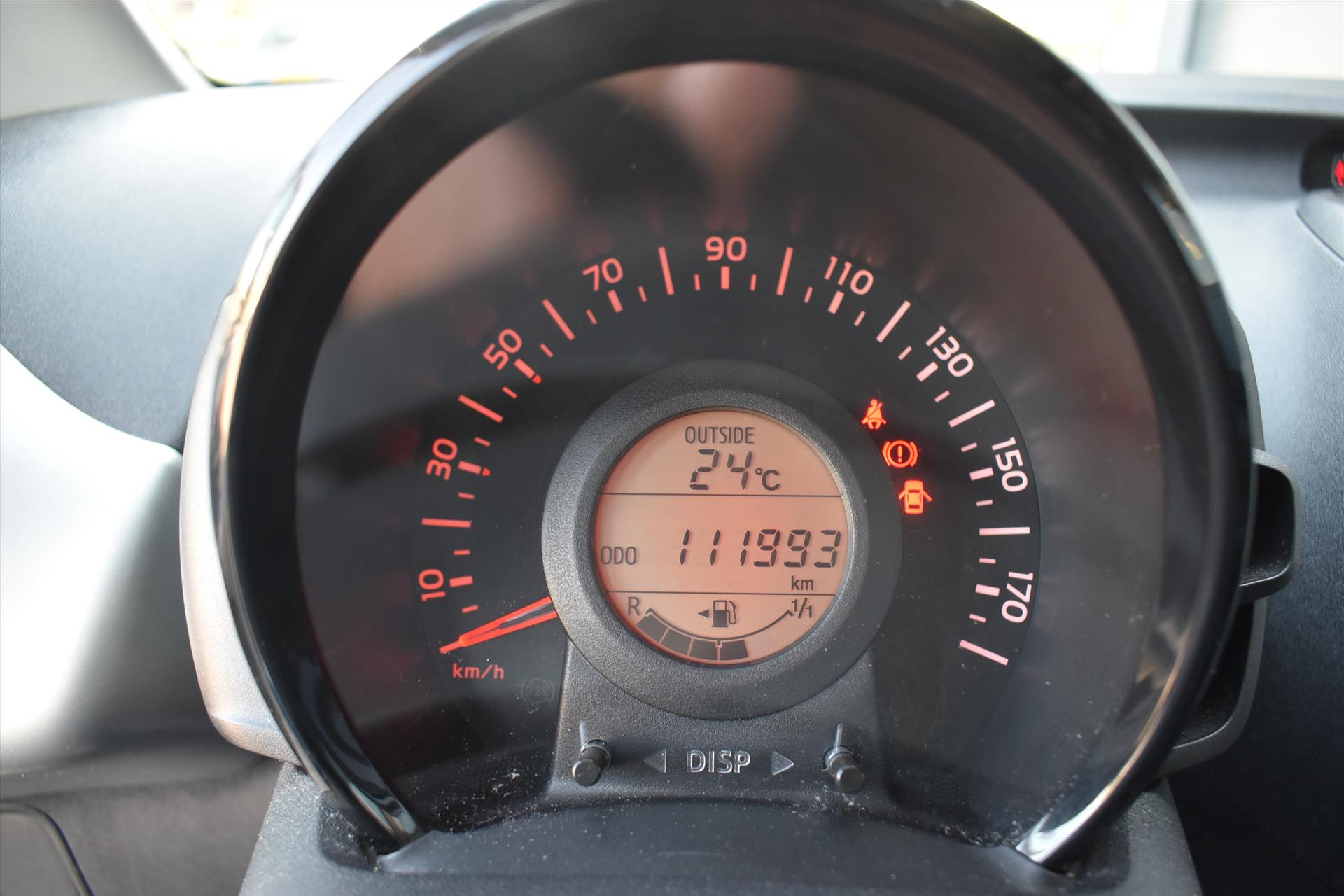 44419553-7.jpg