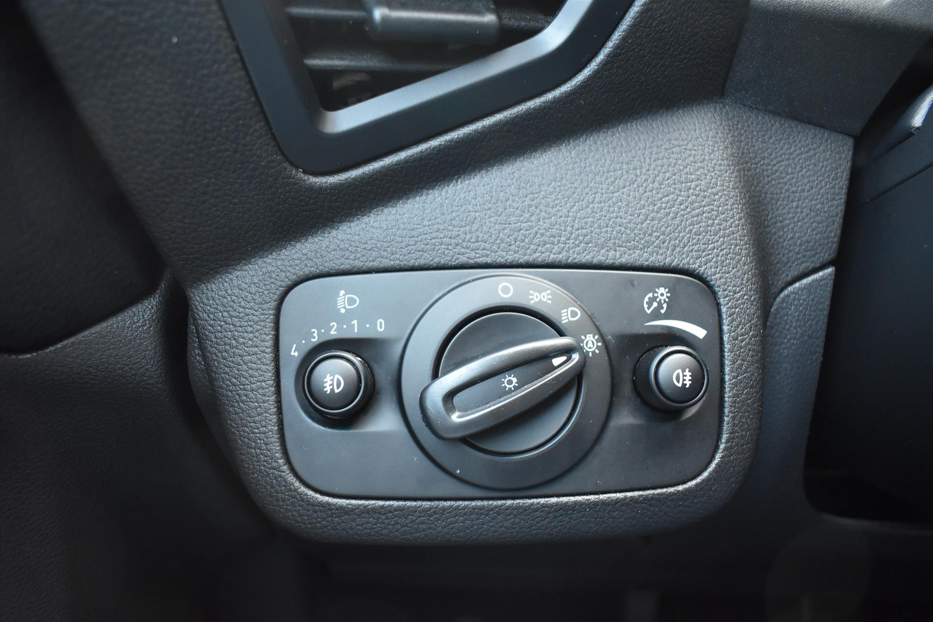 44460832-20.jpg