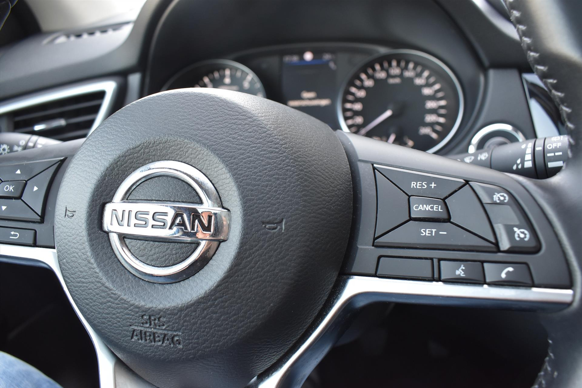44511005-27.jpg