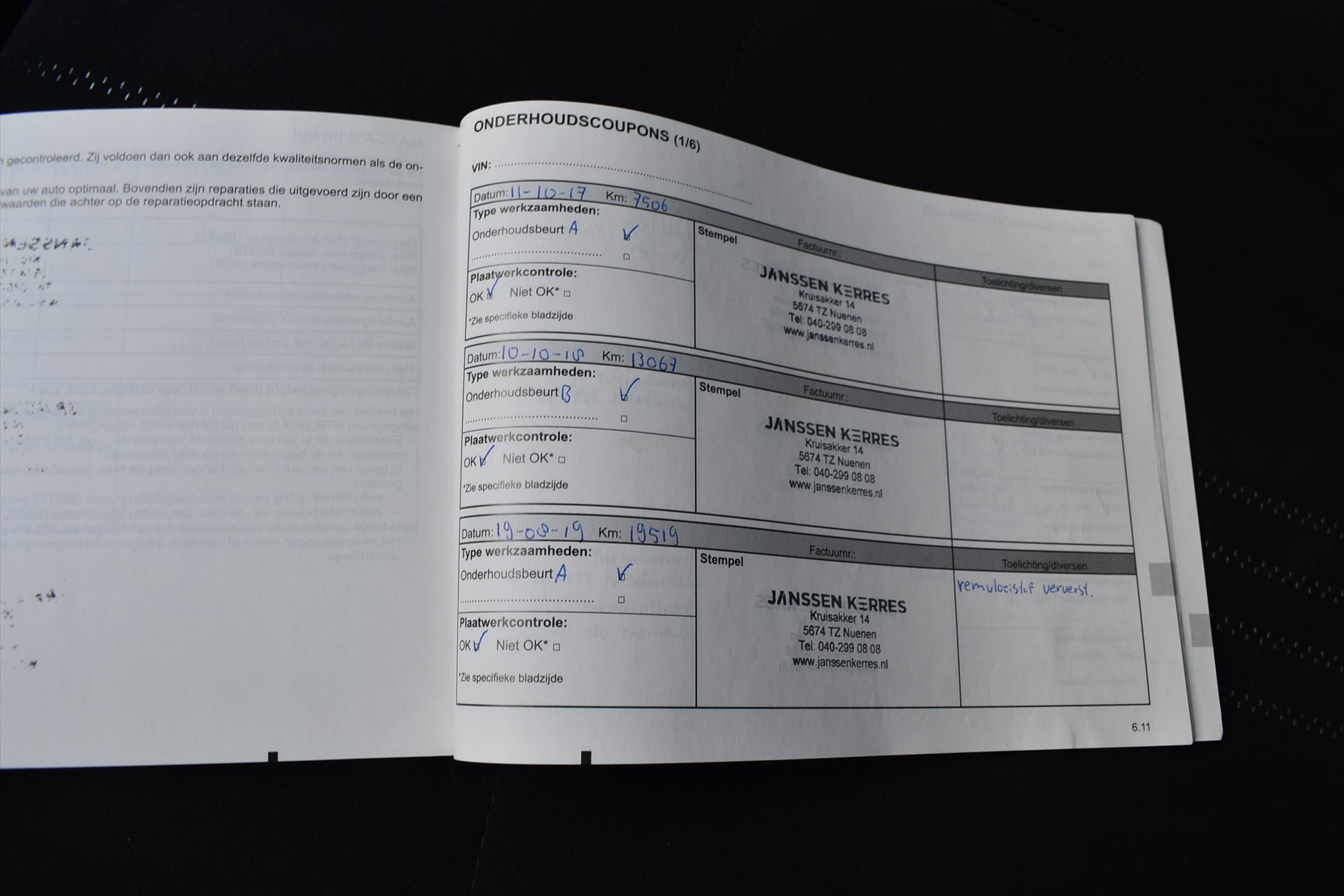 44511375-9.jpg