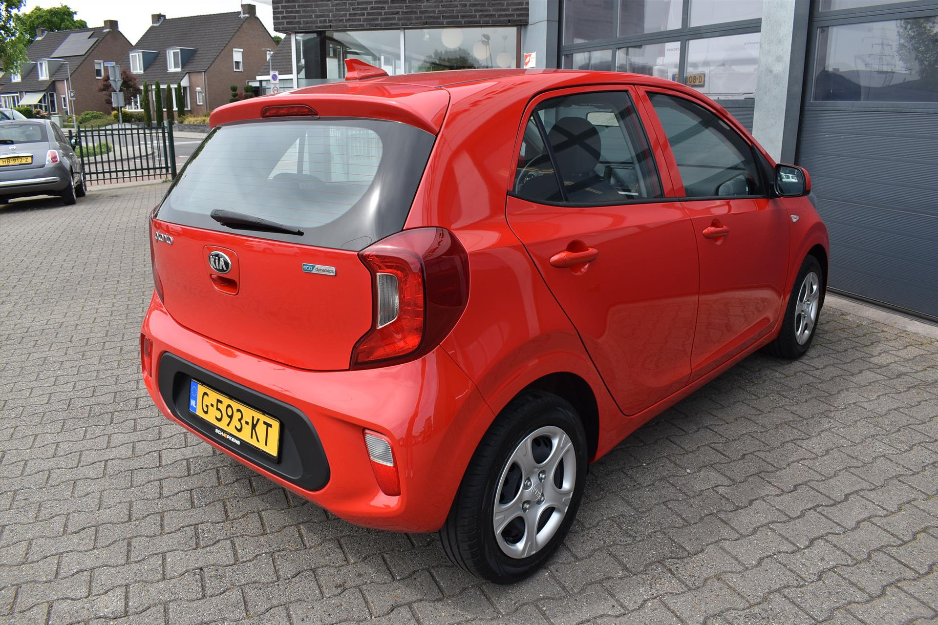 44770295-15.jpg