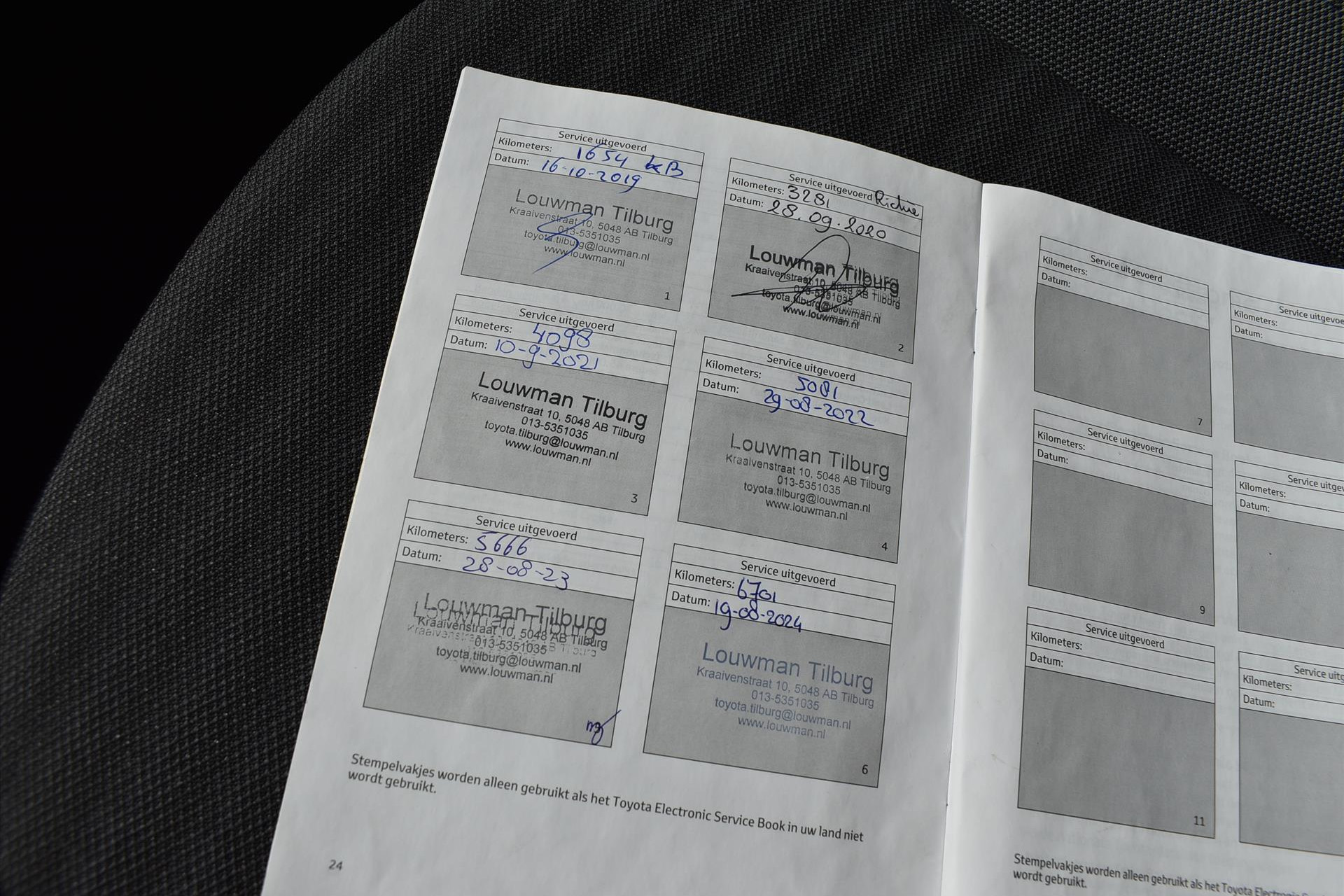 44772129-10.jpg