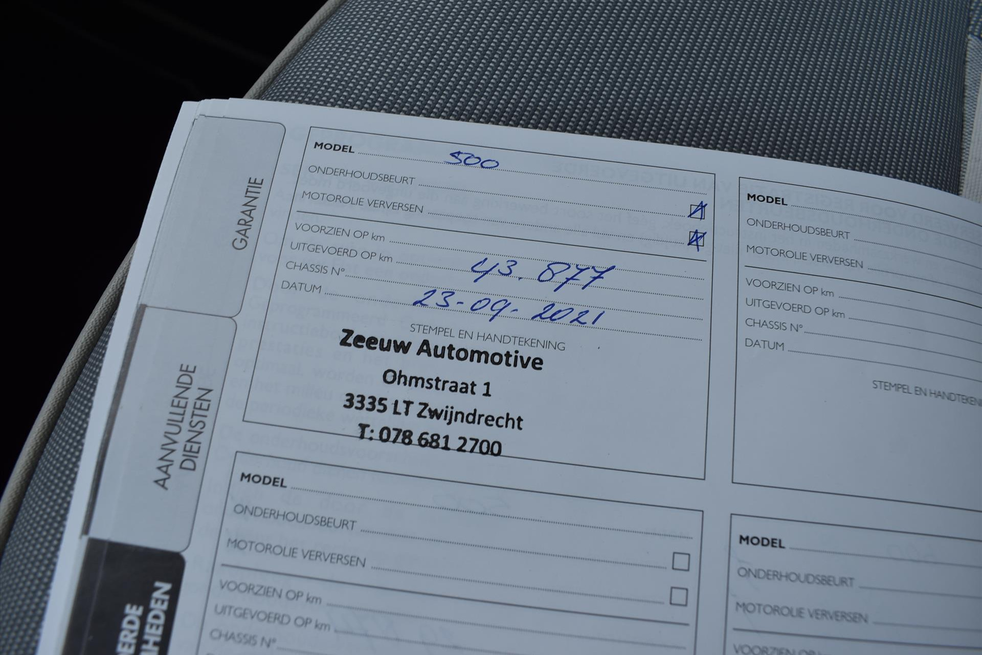 44909244-10.jpg