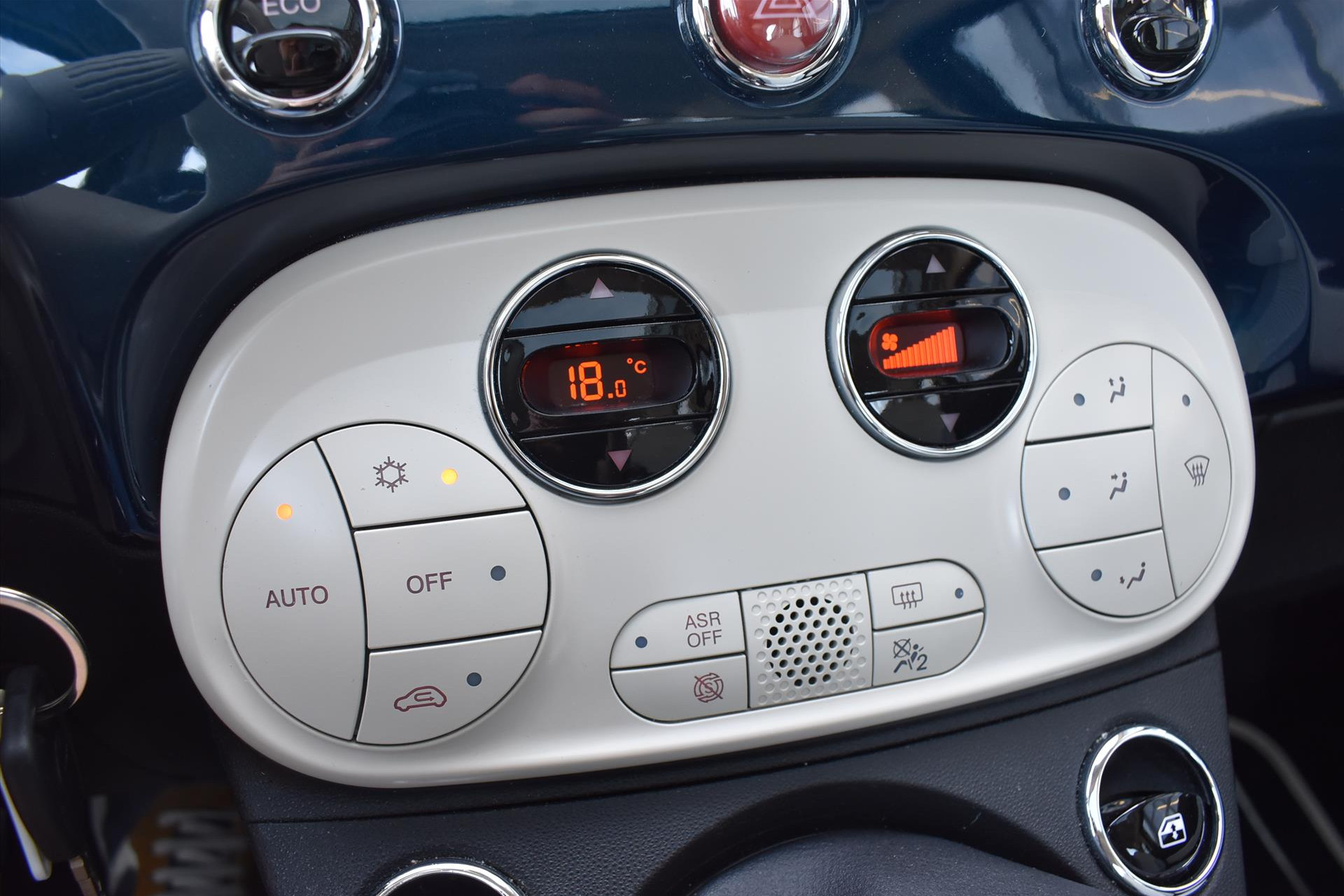 44909244-25.jpg