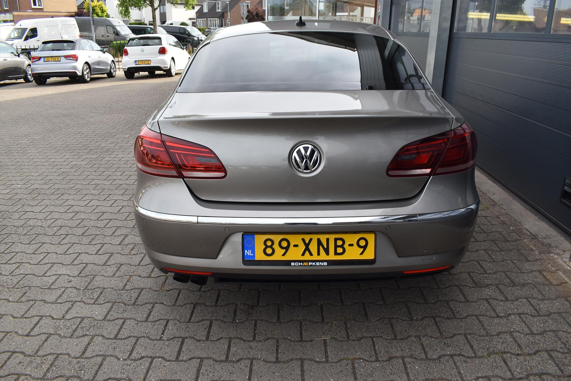 44914609-19.jpg