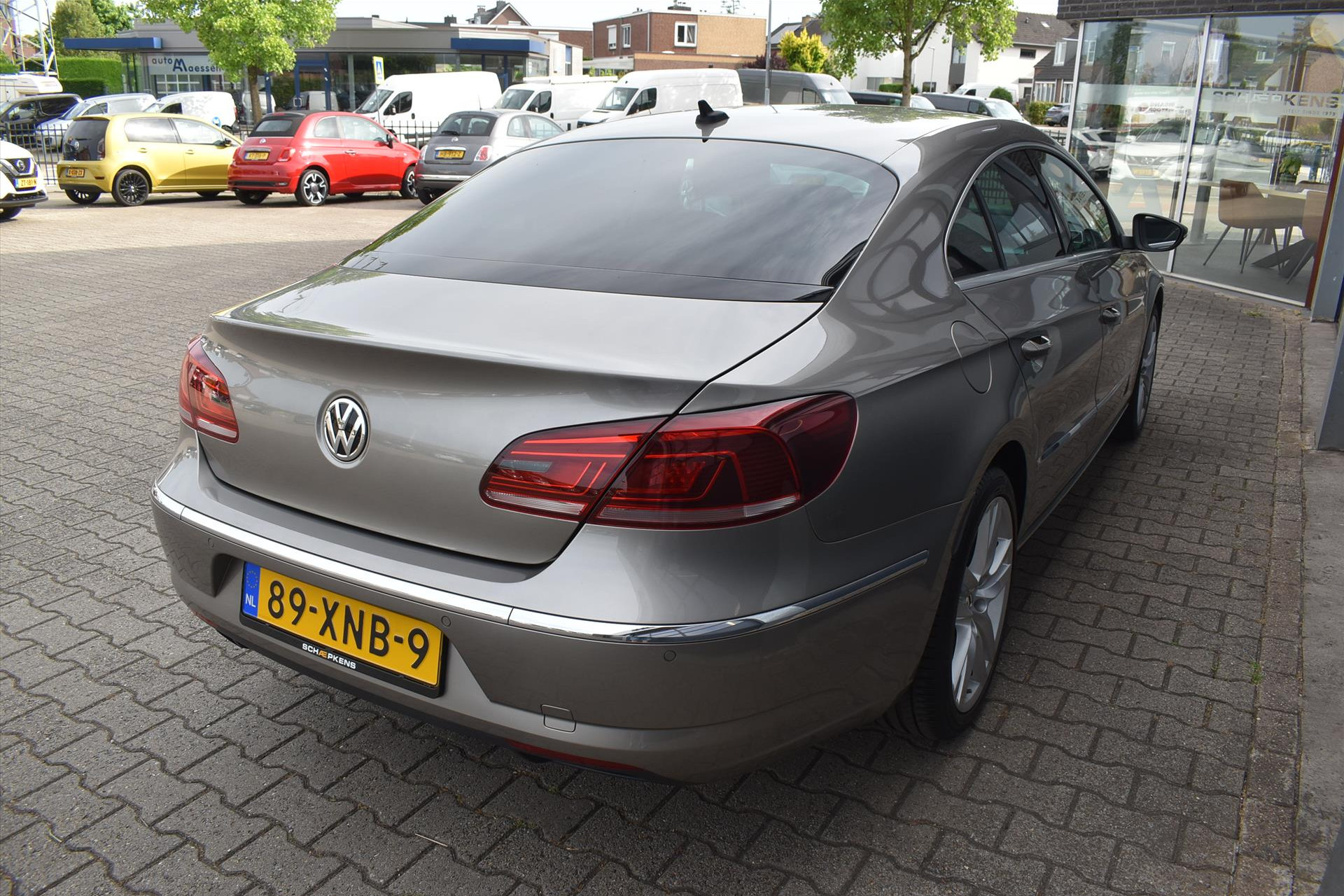 44914609-20.jpg