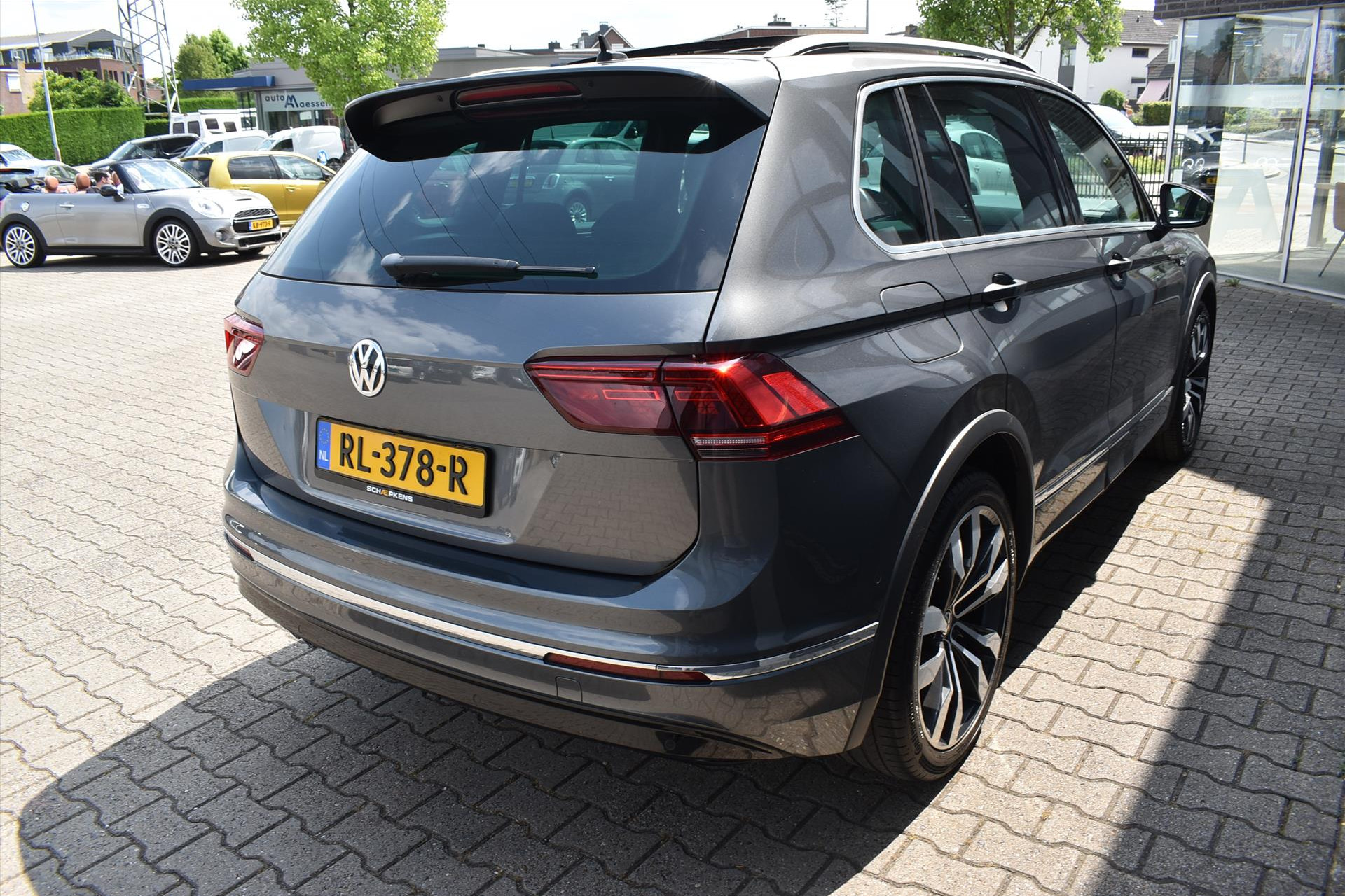 45240443-13.jpg