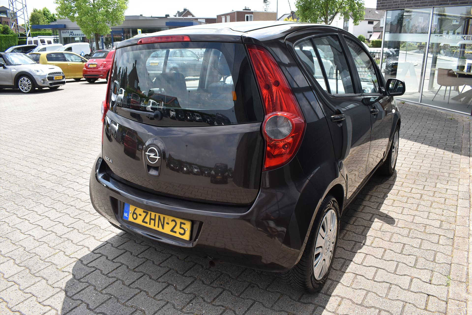 45623036-16.jpg
