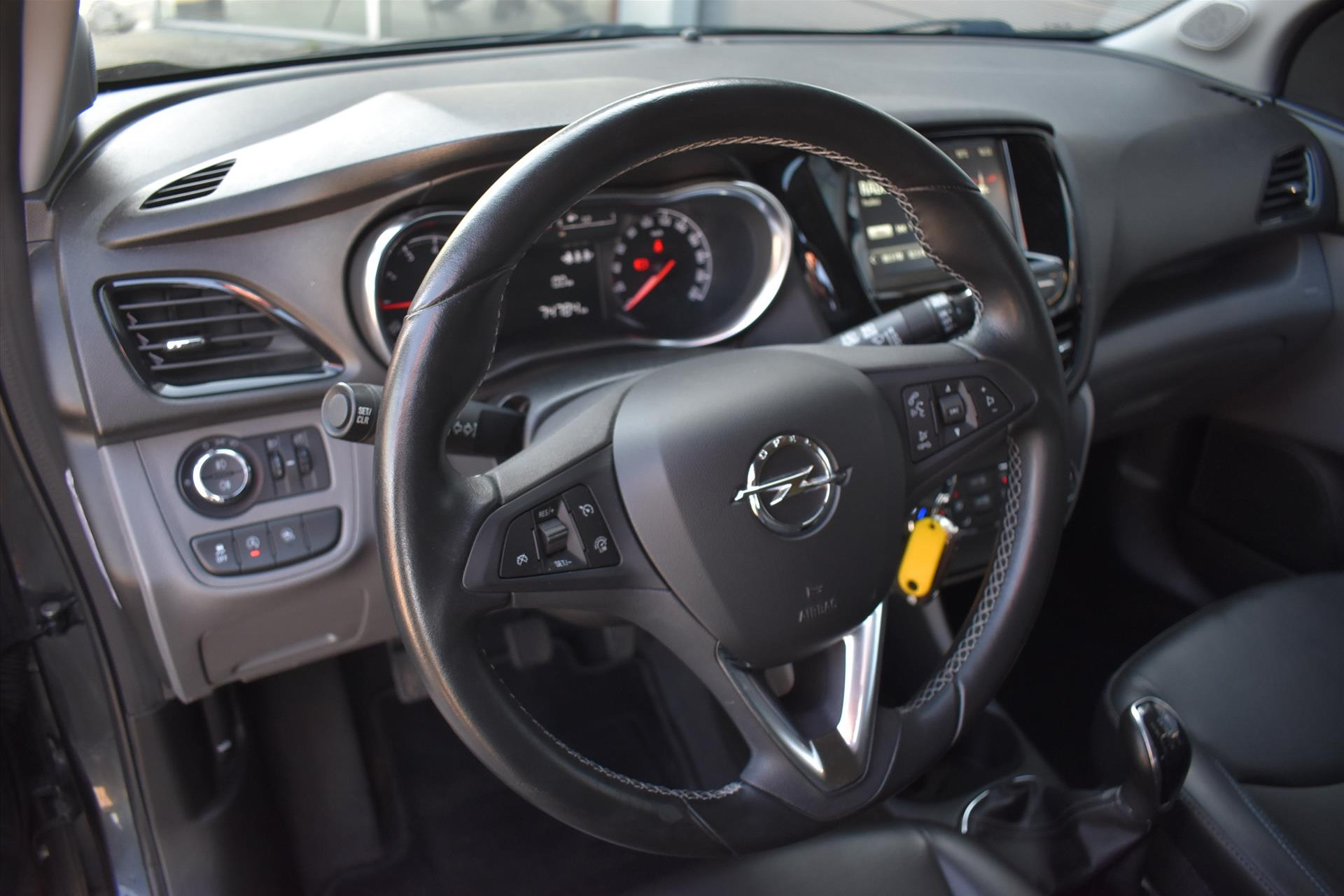 45762510-20.jpg