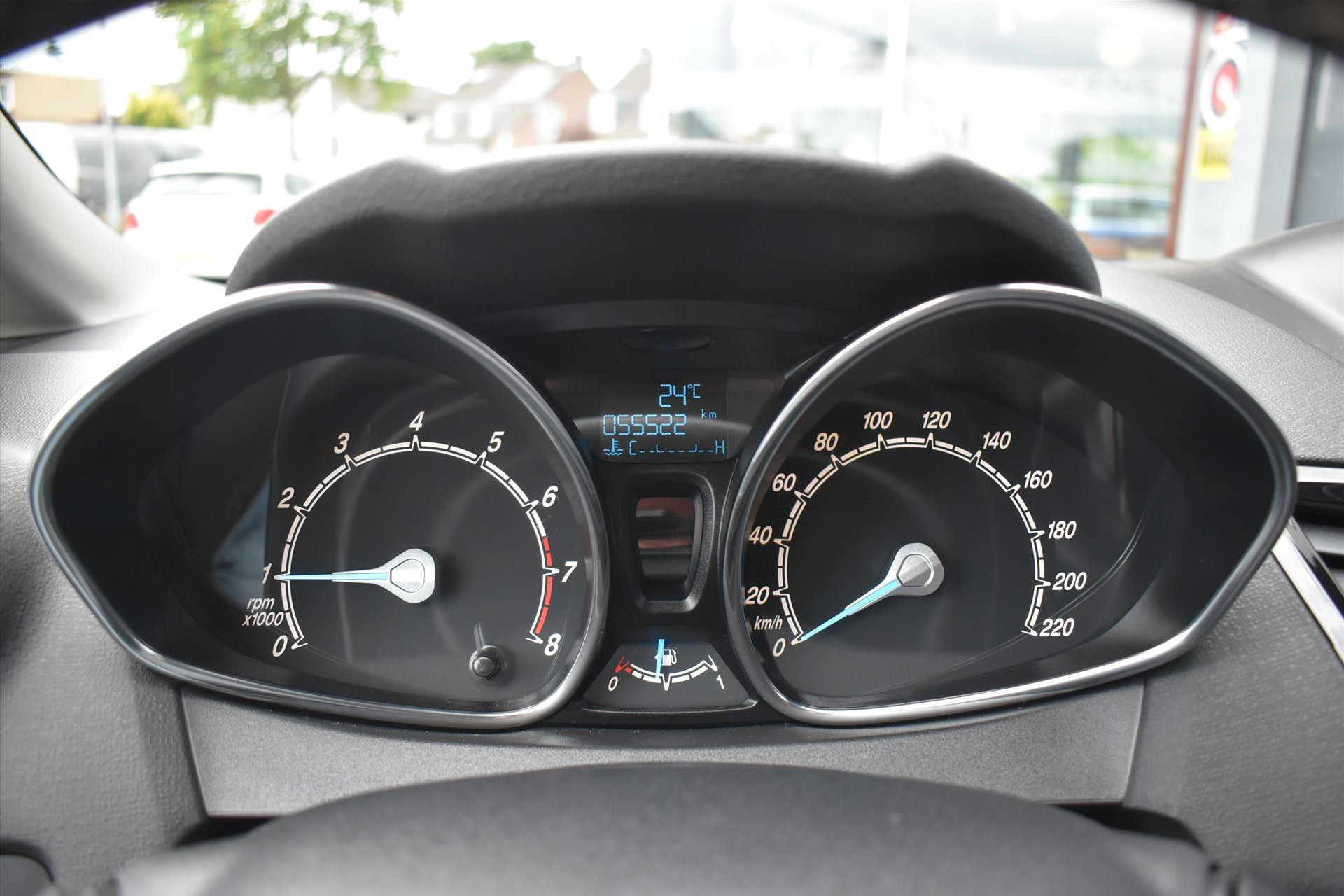 45825326-6.jpg