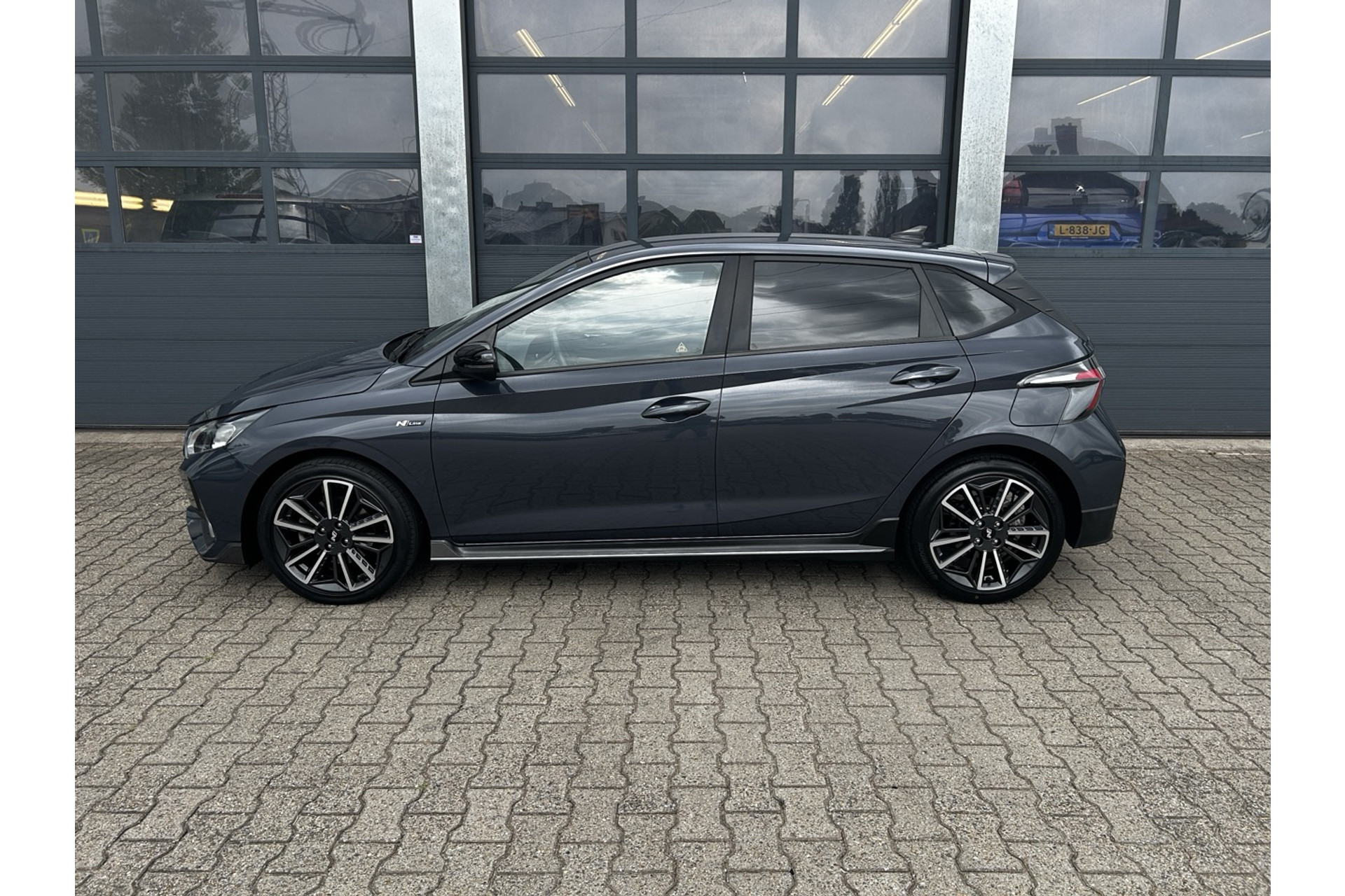46099397-1.jpg