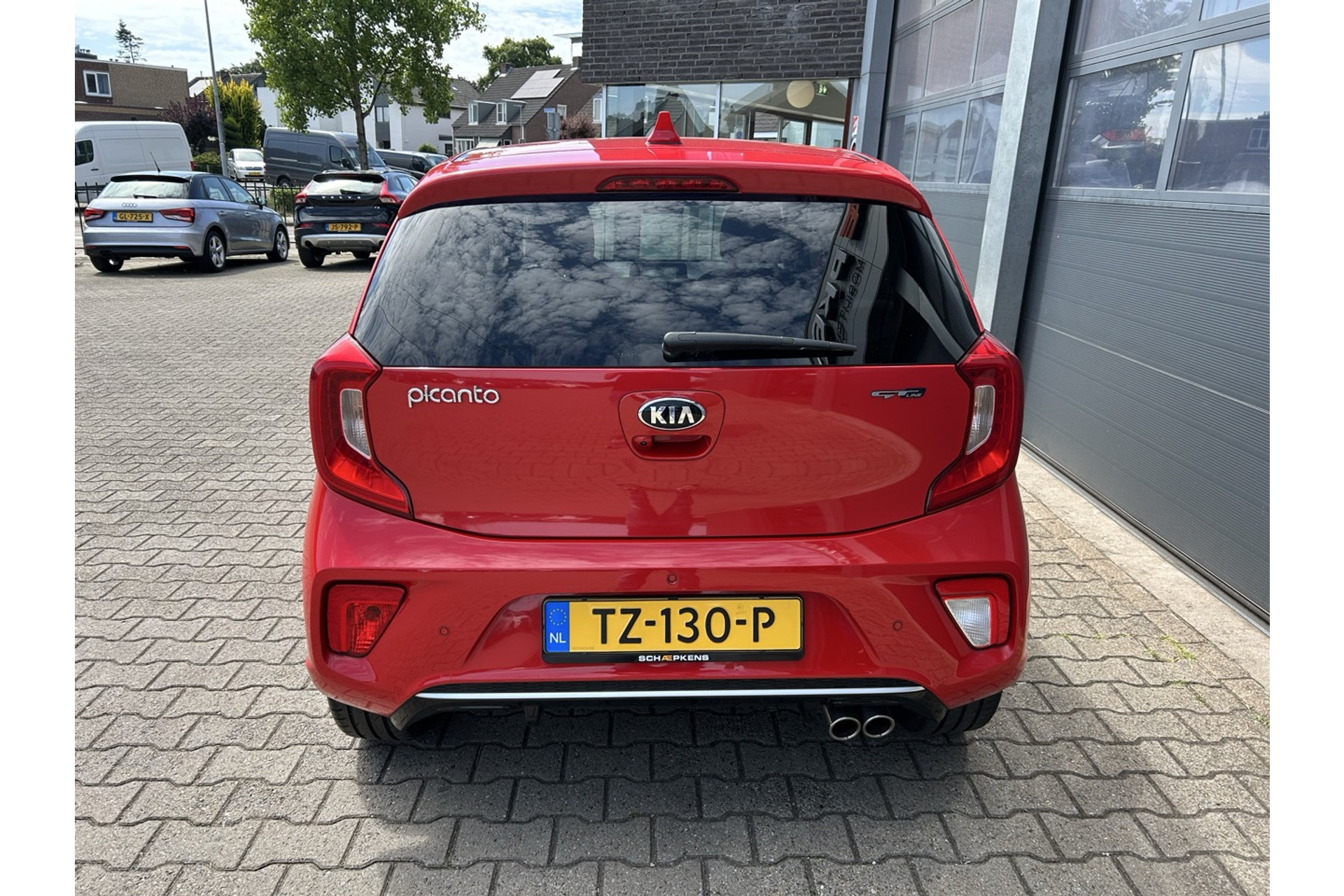 46099957-13.jpg