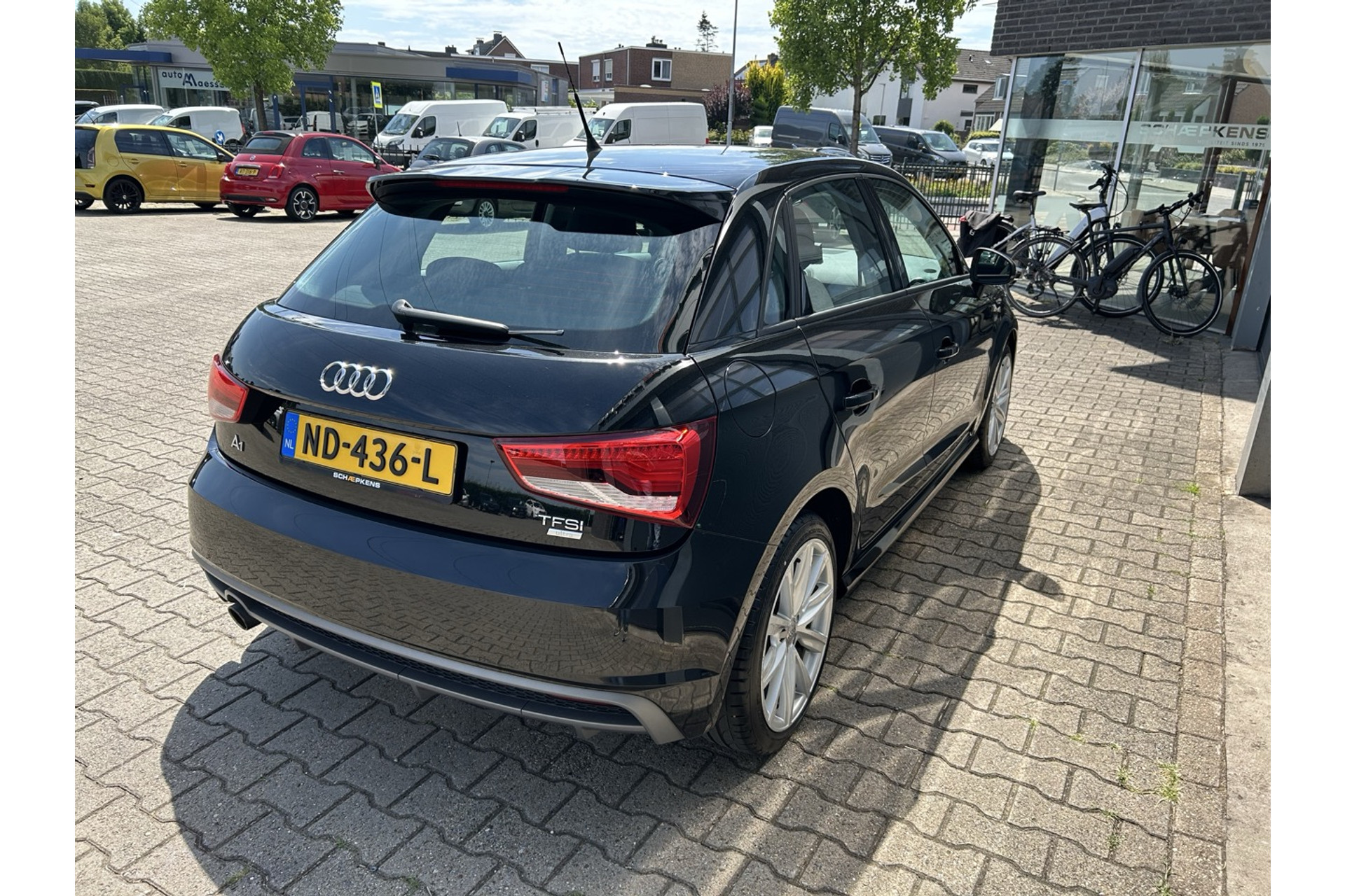 46104694-16.jpg