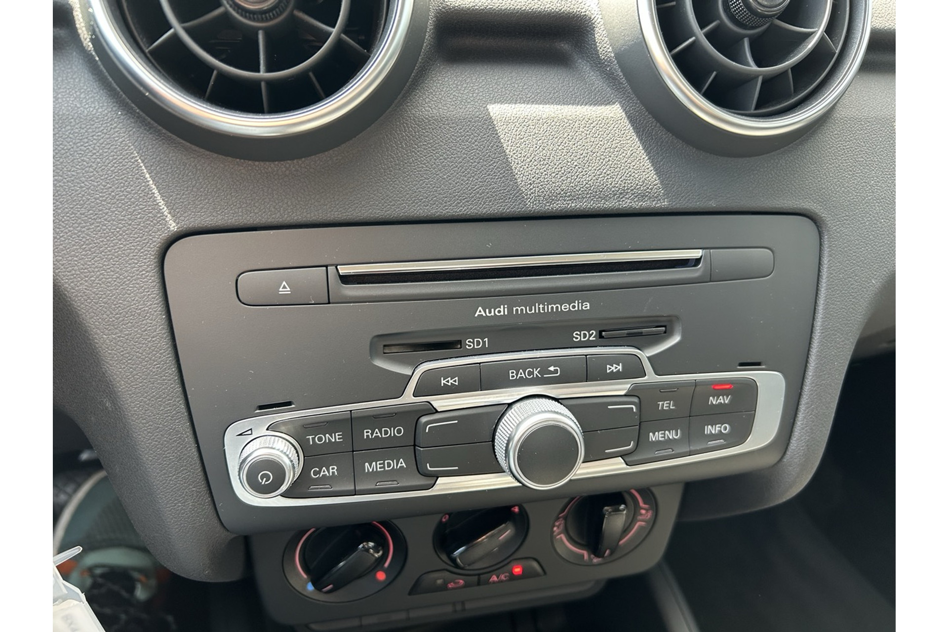 46104694-24.jpg