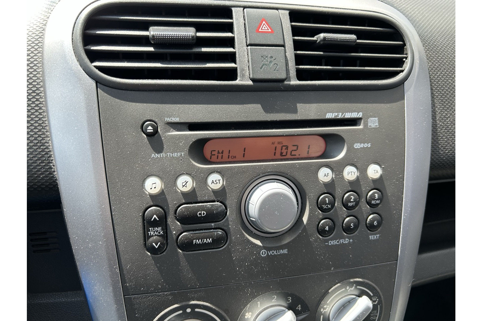 46144292-20.jpg