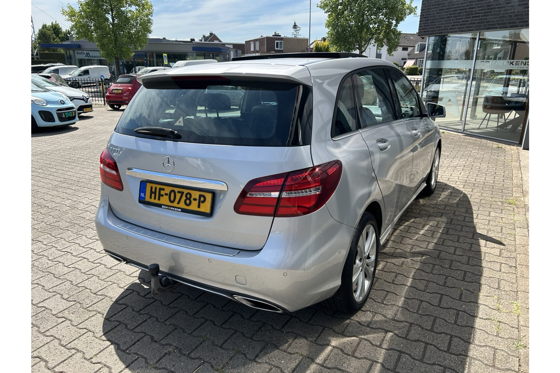 46399868-14.jpg