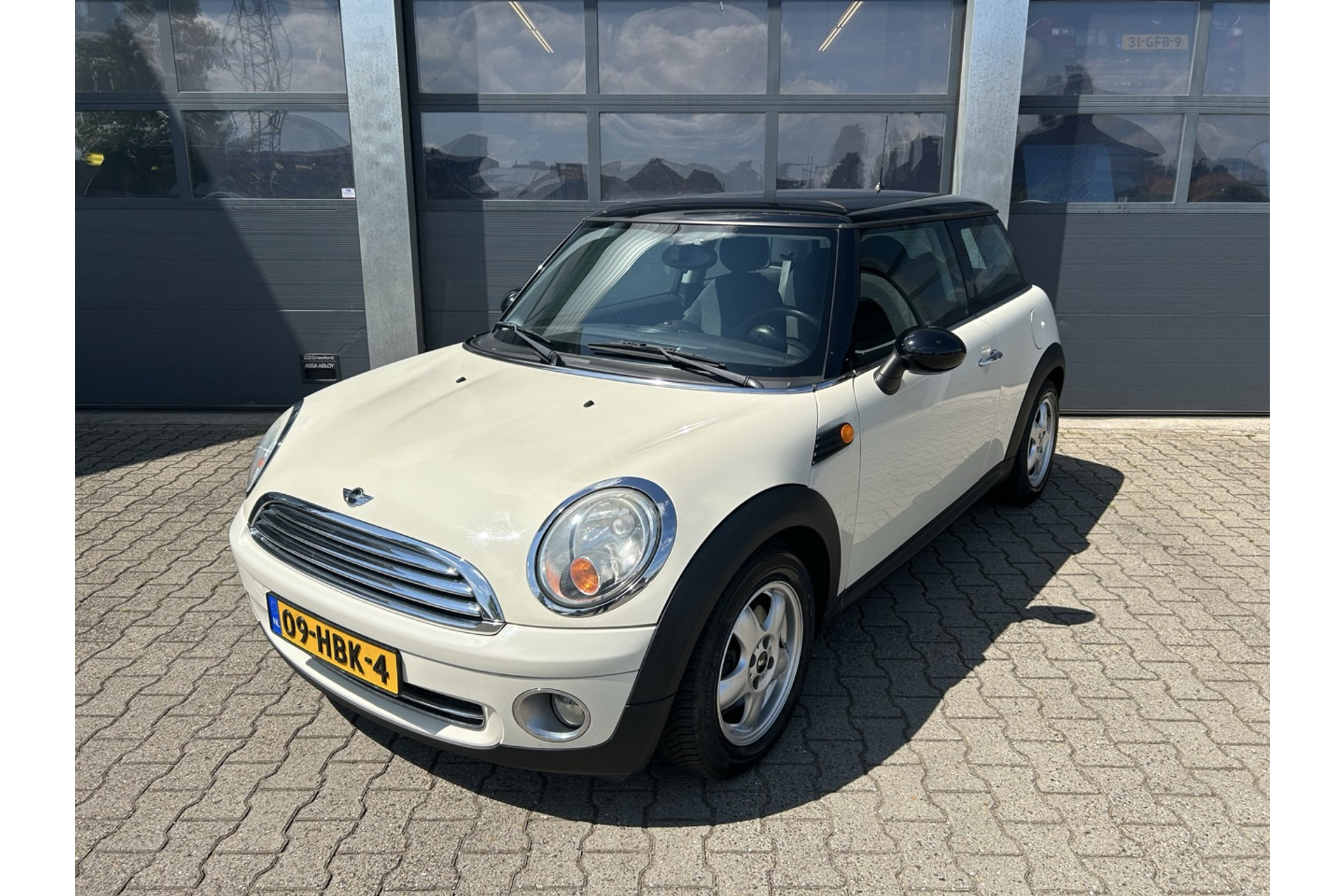 46798121-24.jpg