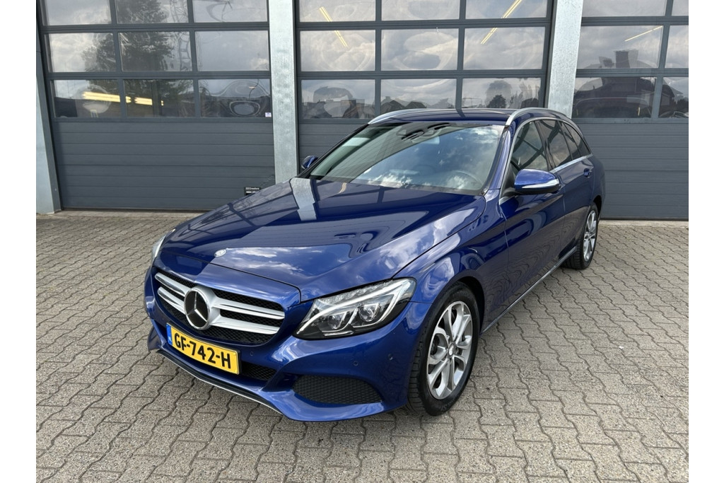 51723129-38.jpg