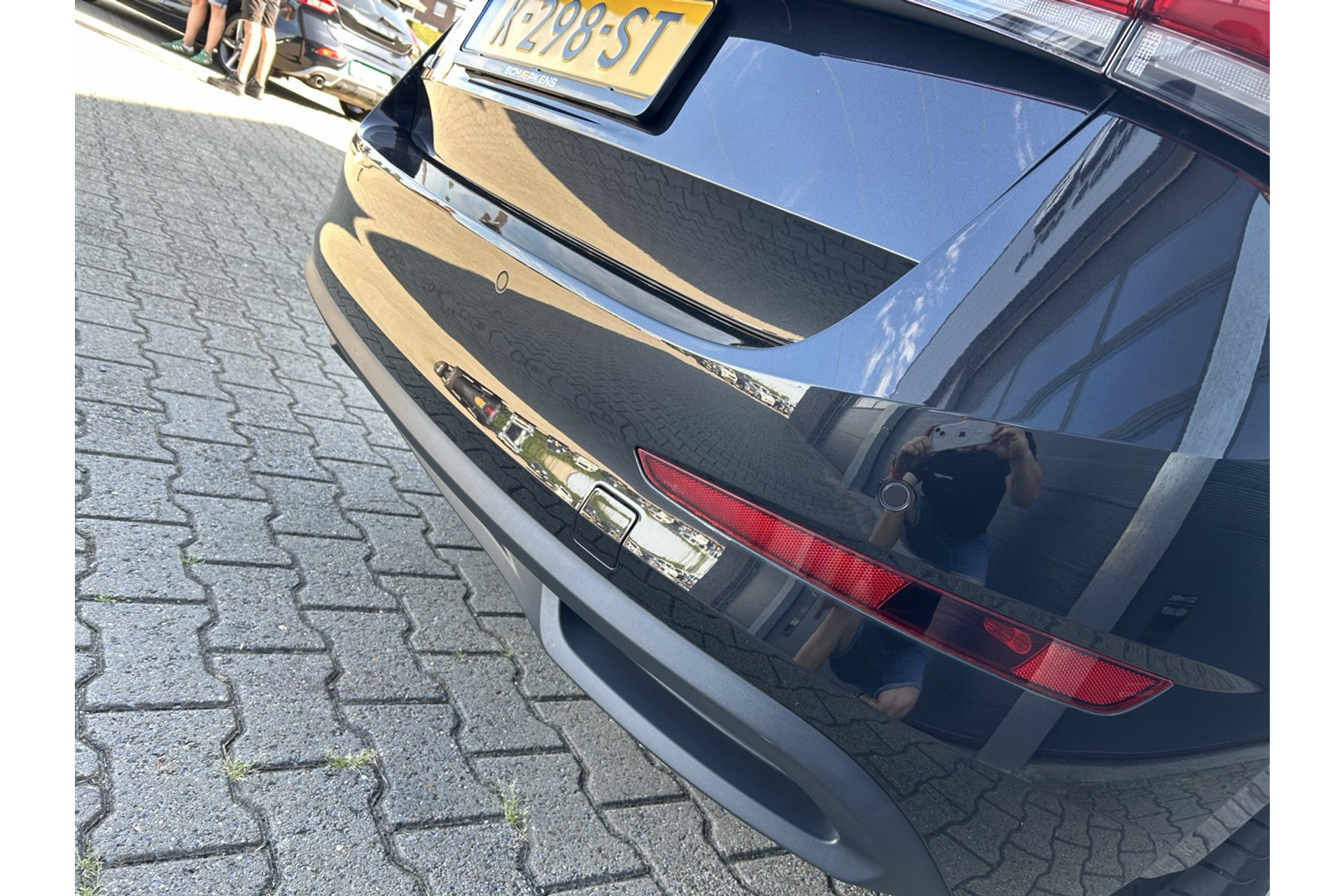 46846440-15.jpg