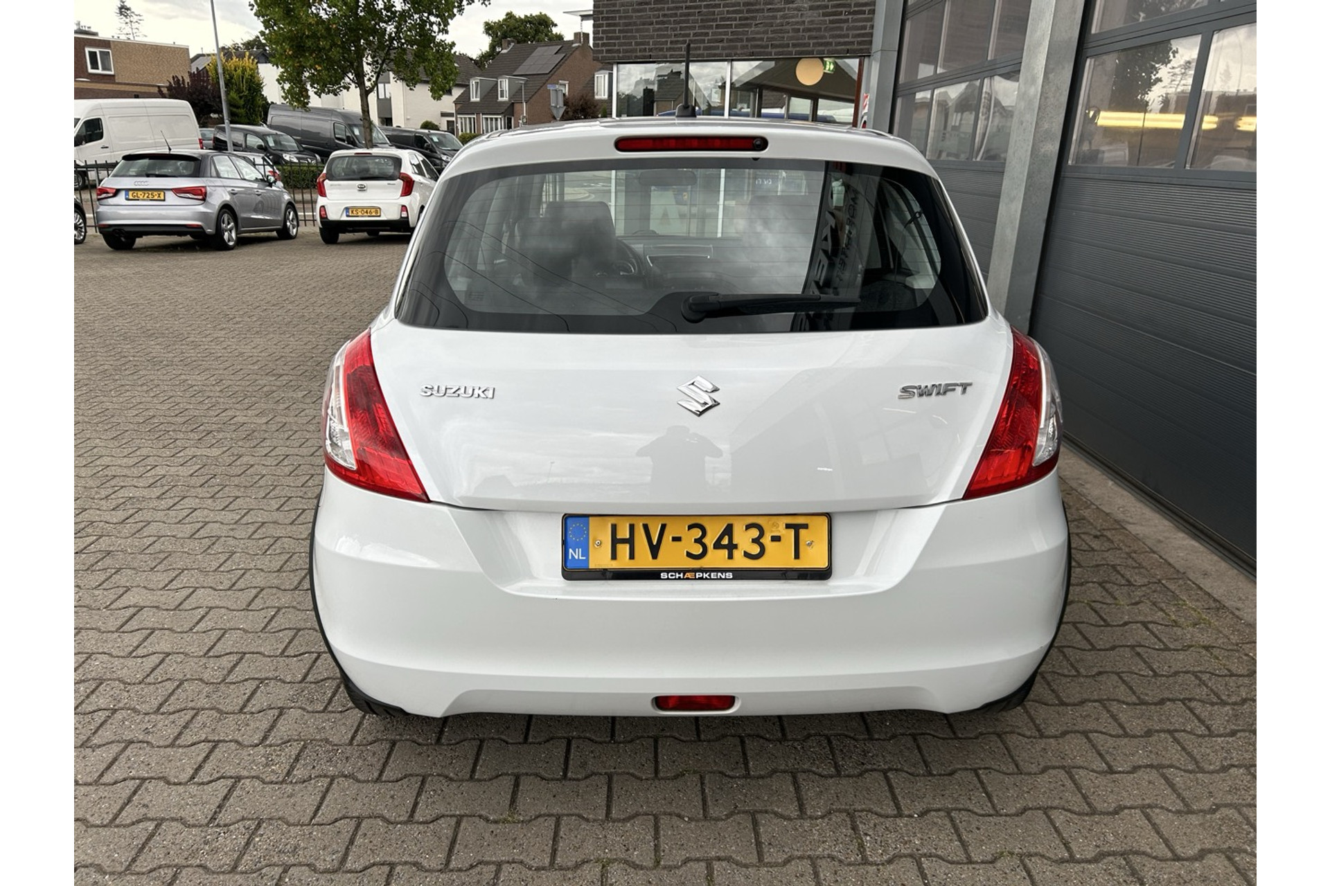 47184020-13.jpg