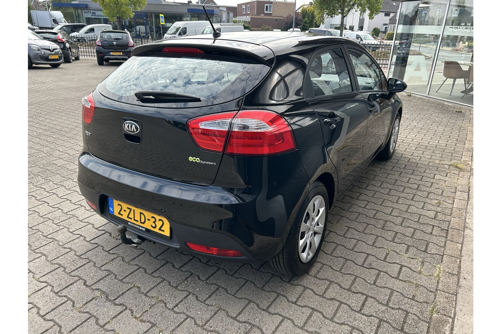 47284926-14.jpg