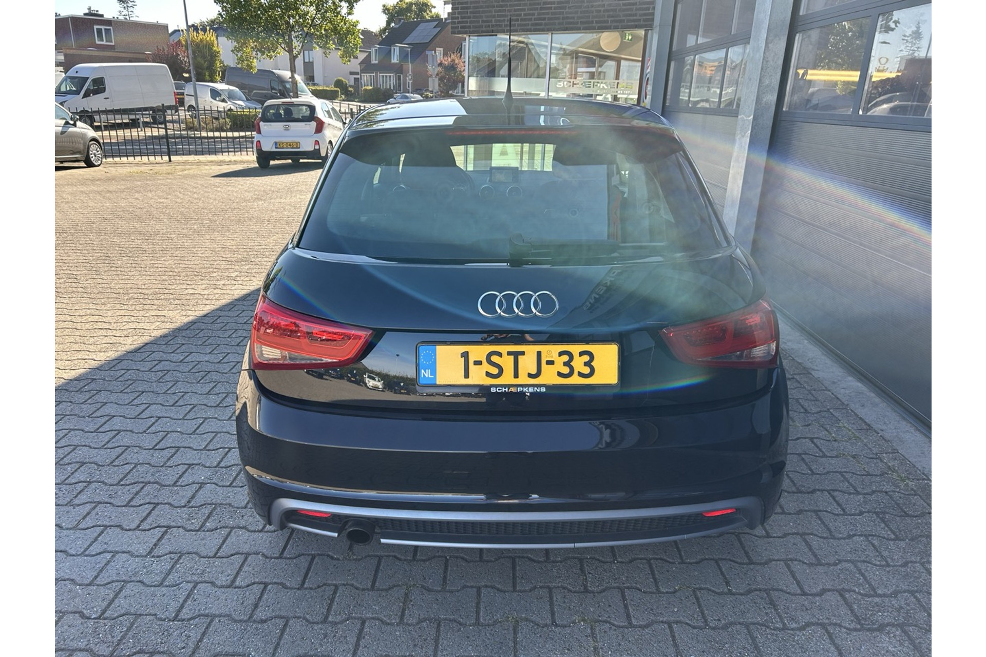 47330875-11.jpg