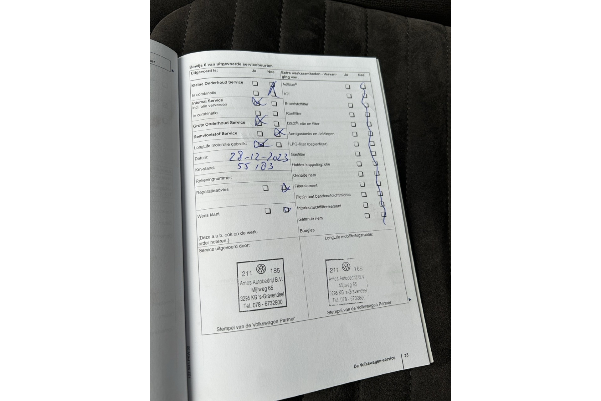 47353518-14.jpg