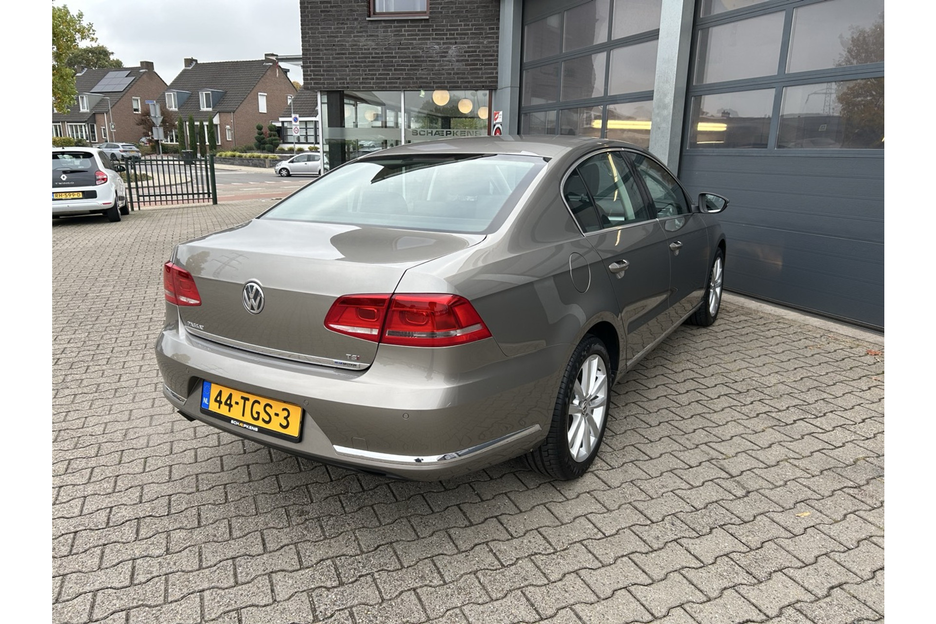 47353518-20.jpg