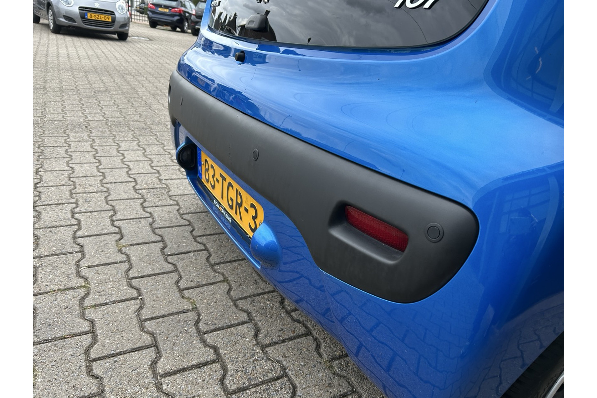 47419253-21.jpg