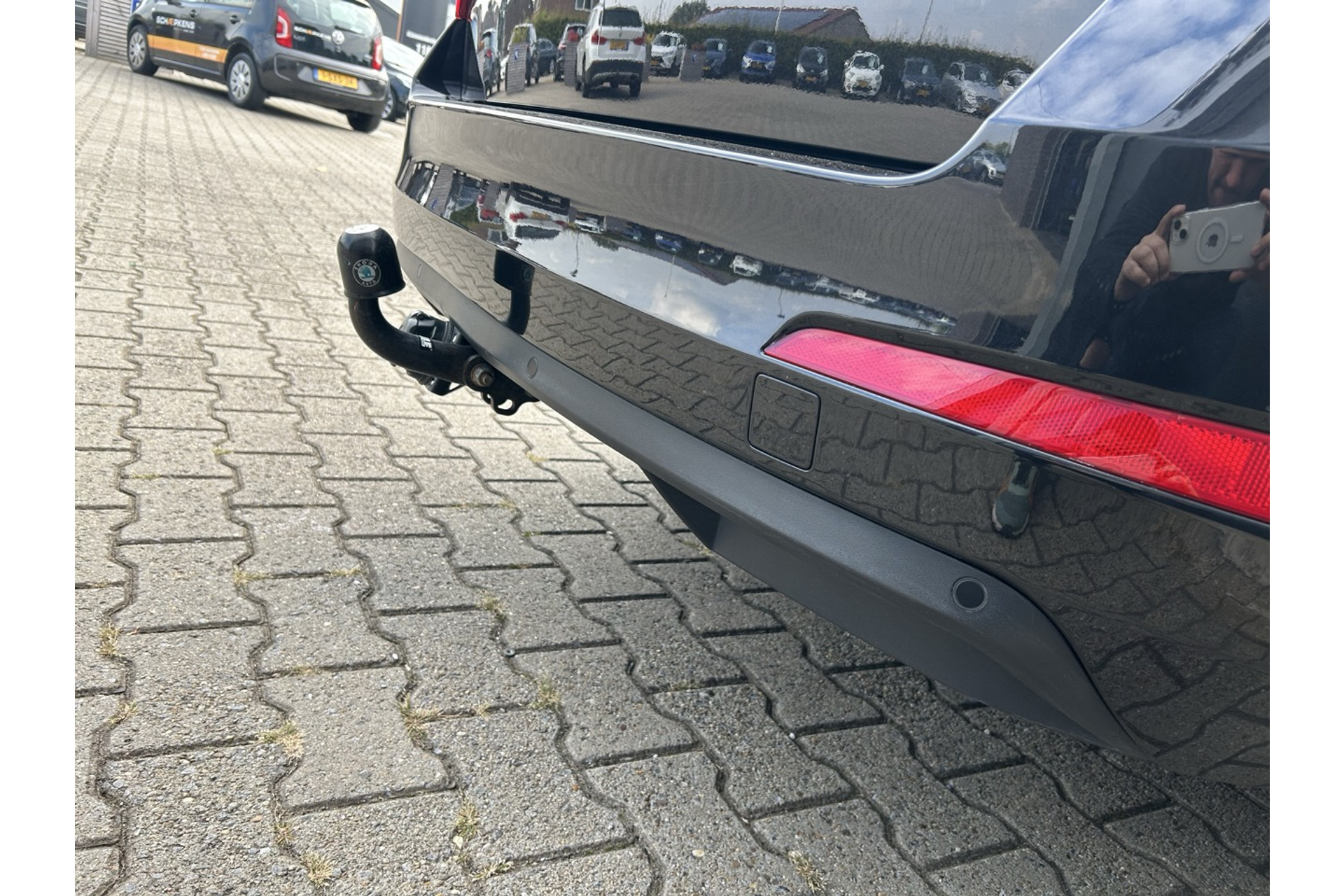 47428032-16.jpg