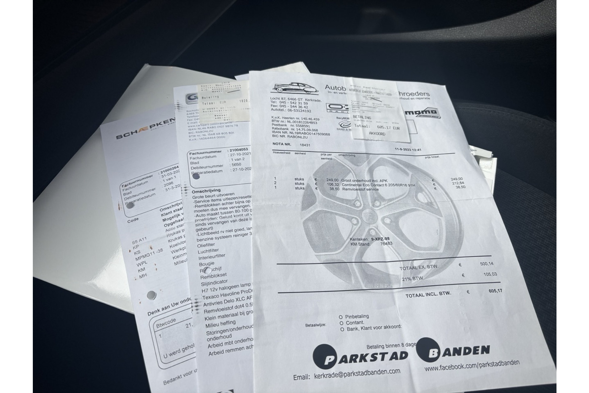 47503362-7.jpg
