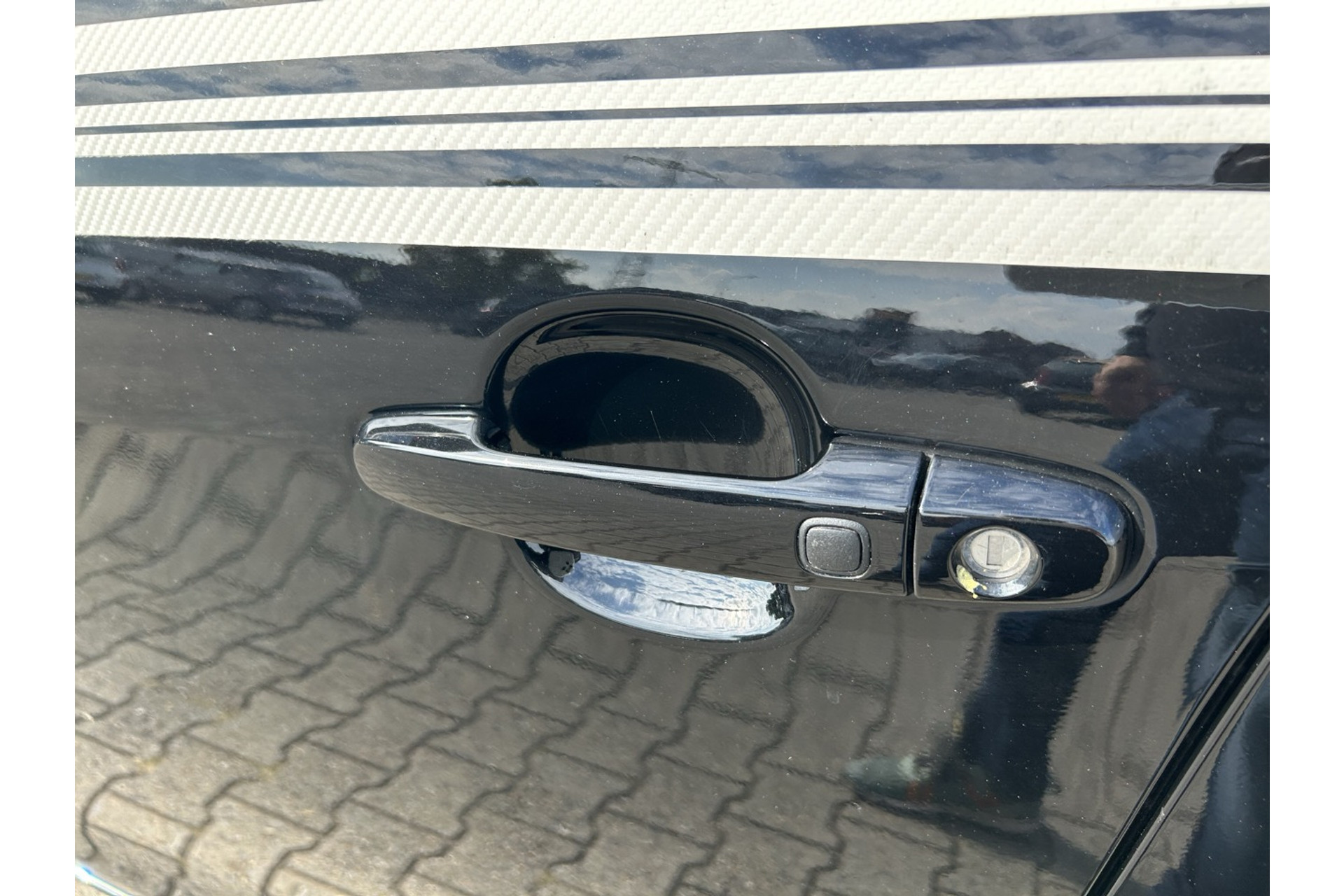 47765651-18.jpg