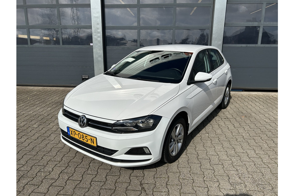 52216659-35.jpg
