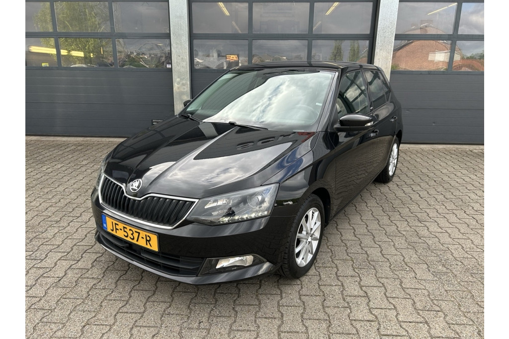 53374776-24.jpg