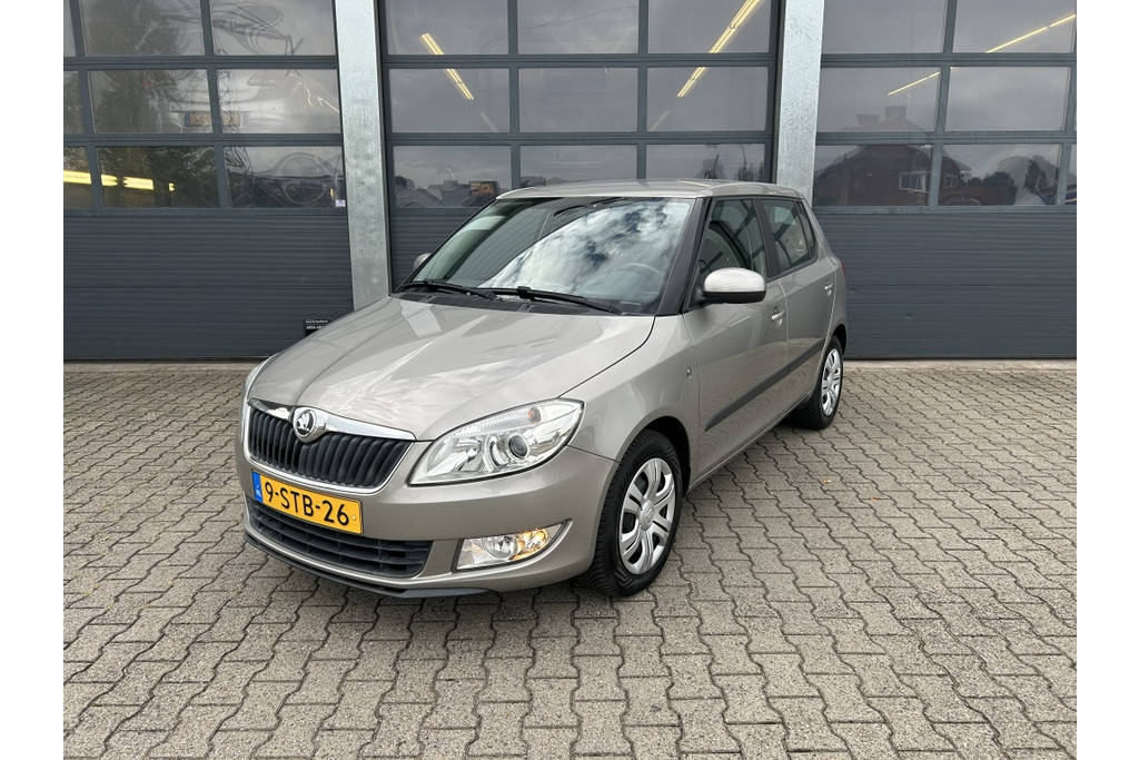 57130742-28.jpg